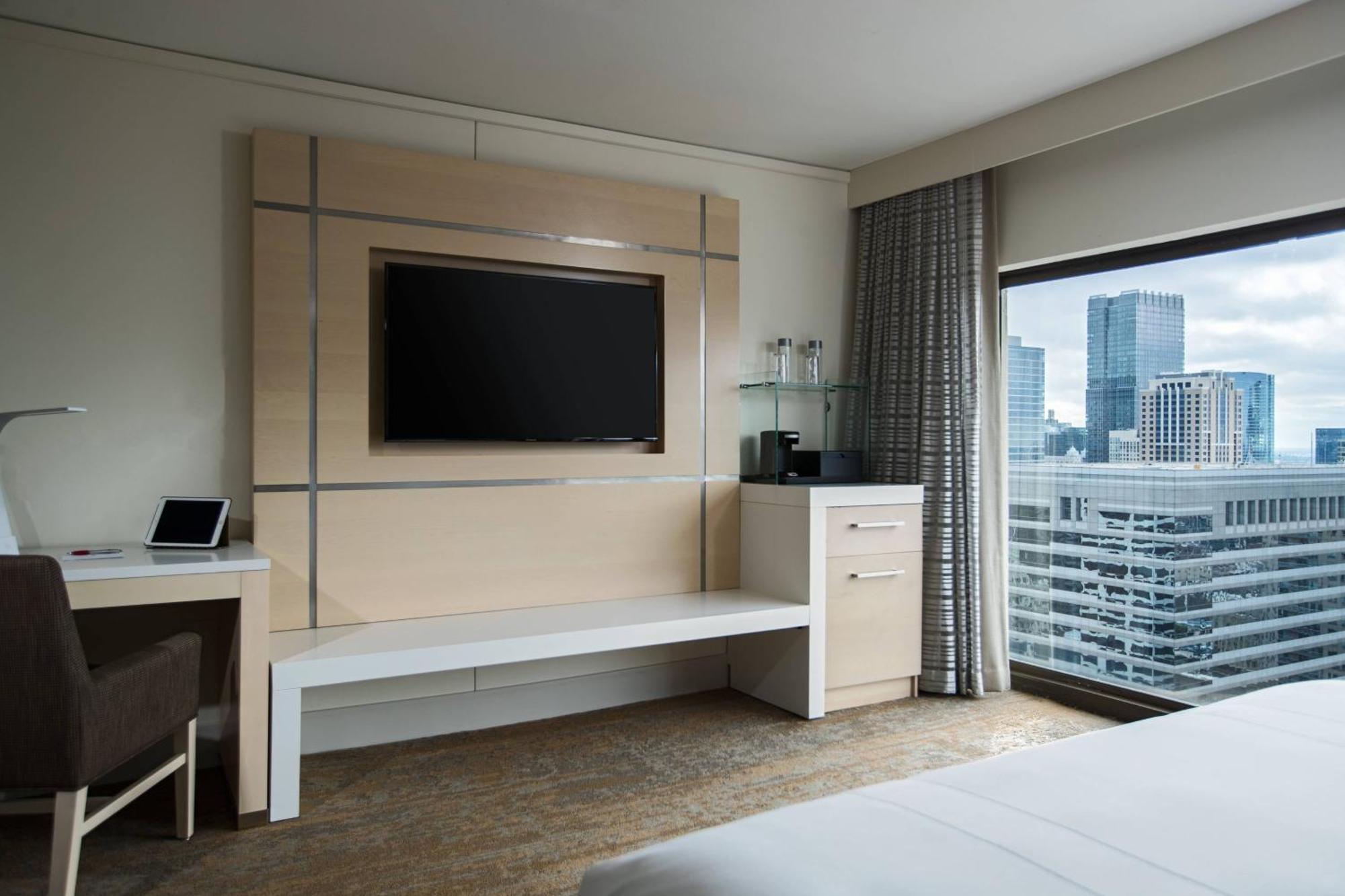 Отель Chicago Marriott Downtown Magnificent Mile Экстерьер фото